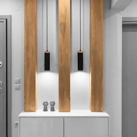 Wood N White, Nilie Hospitality Mgmt 아파트 테살로니키