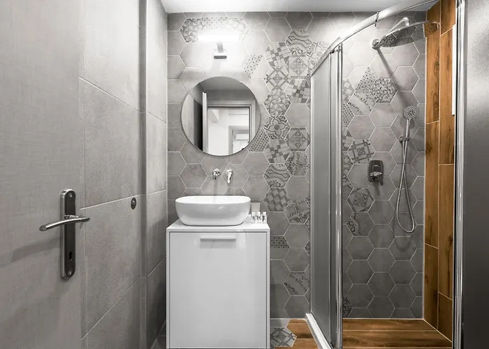 Wood N White, Nilie Hospitality Mgmt アパート テッサロニキ